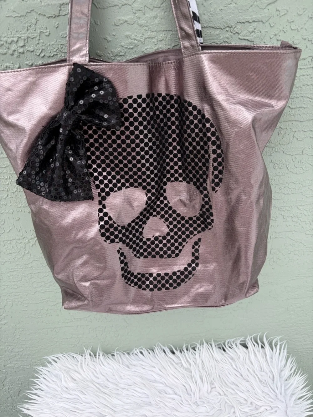 Braciano Skull Tote Shoulder Bag Womens Large Metallic Silver Sequin Bow